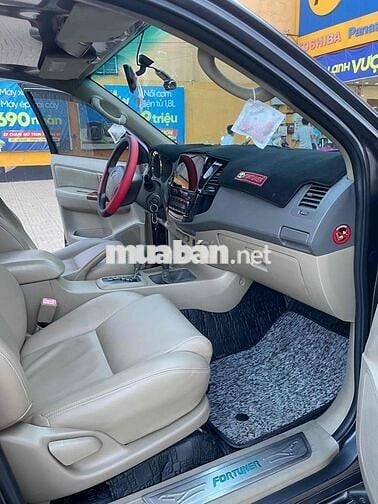 Toyota Fortuner số TĐ bản AT 4x4 một chủ sử dụng