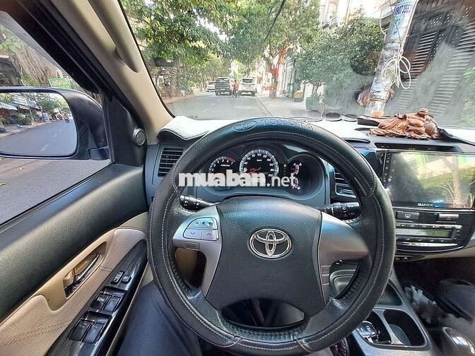 Toyota Fortuner 2016 2.7V 4x2 - 93000 km