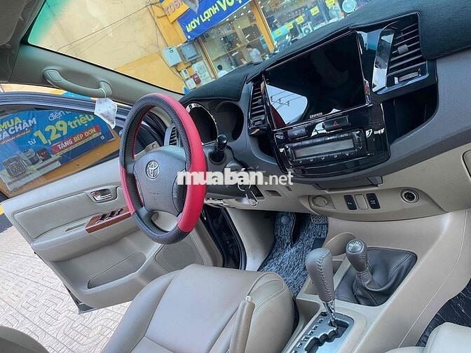 Toyota Fortuner số TĐ bản AT 4x4 một chủ sử dụng