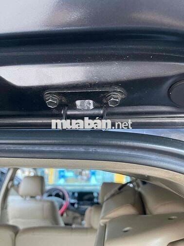 Toyota Fortuner số TĐ bản AT 4x4 một chủ sử dụng