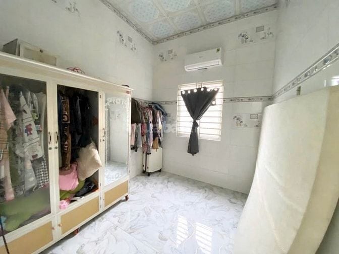 Bán gấp căn nhà ở ngay 1 / đường Suối Lội , Củ Chi 120m2 SHR giá 670tr