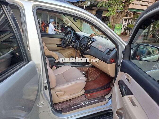 Toyota Fortuner 2016 2.7V 4x2 - 93000 km