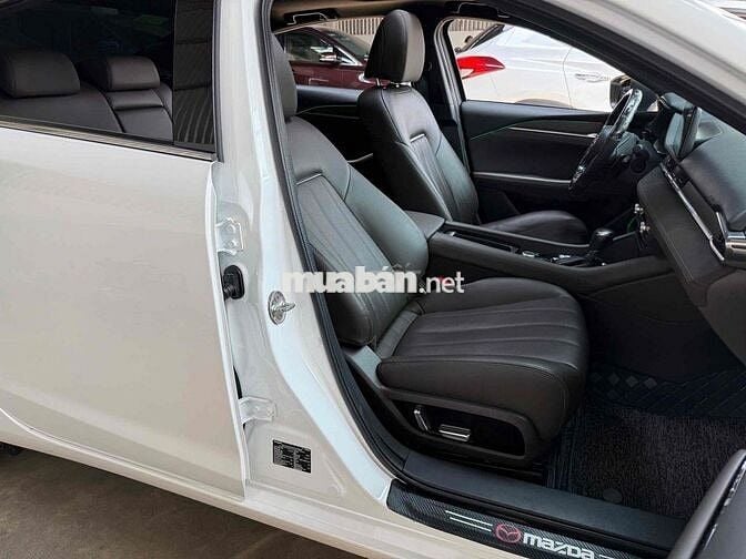 Mazda 6 2023 Signature Premium 2.5 AT - 9000 km