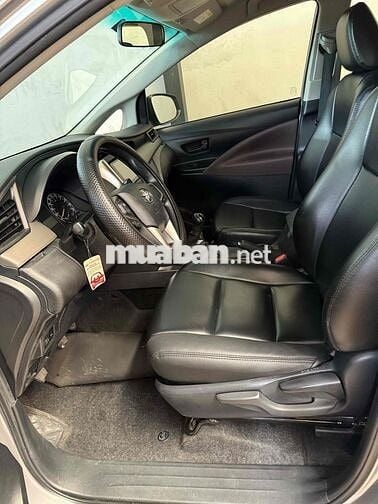 Toyota Innova 2021 2.0E - 62000 km