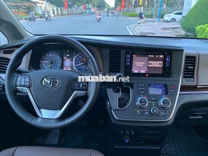 Toyota Sienna limited 2015 - 75000 km
