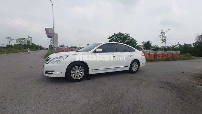 Nissan Teana 2011 2.0 AT