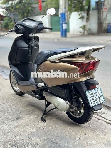 HONDA LEAD ĐỜI 2011 , XE CÒN ĐẸP VÀ MỚI 95 %