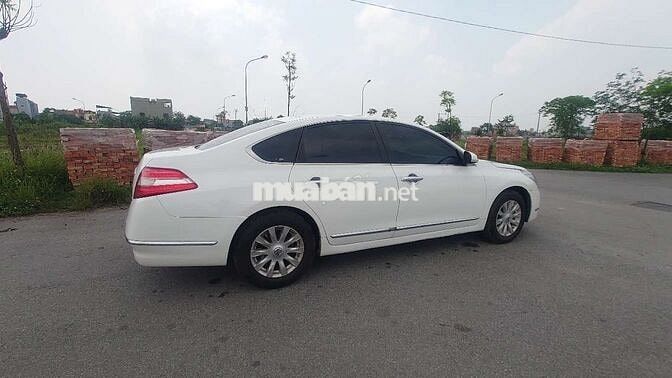 Nissan Teana 2011 2.0 AT