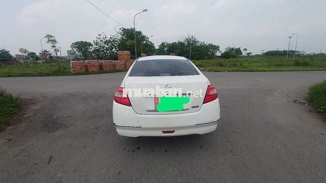 Nissan Teana 2011 2.0 AT