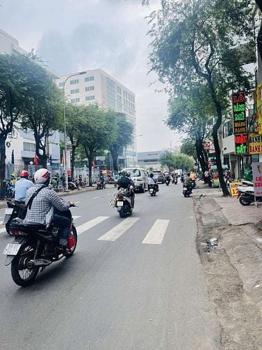 BÁN NHÀ MẶT TIỀN SƯ VẠN HẠNH – 4x15 nhà 4 tầng, QUẬN 10 – VỊ TRÍ VÀNG 