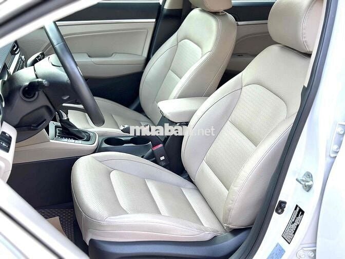 Hyundai Elantra 2021 2.0 AT - 20800 km