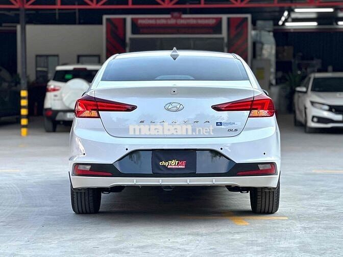 Hyundai Elantra 2021 2.0 AT - 20800 km