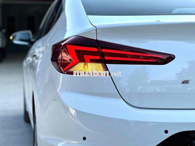 Hyundai Elantra 2021 2.0 AT - 20800 km