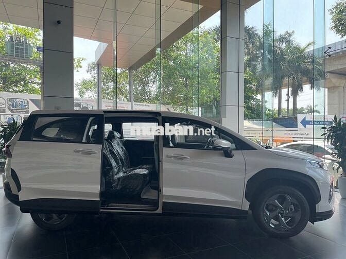 Hyundai Custin Tiêu Chuẩn 2025 Giảm Sâu Tới 70tr