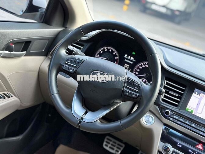 Hyundai Elantra 2021 2.0 AT - 20800 km