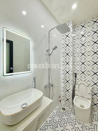 1 căn duy nhất giảm 100tr còn 2 Tỷ 490 / 52m2 Đ. Huỳnh Mẫn Đạt, Q5