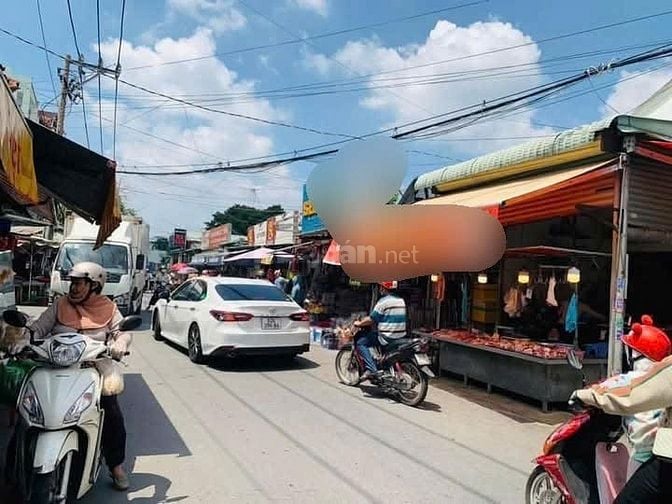 BÁN NHANH NHÀ KINH DOANH BUÔN BÁN Ở CHỢ BỜ ĐẤT MỚI GIÁ 780TR/THÁNG 