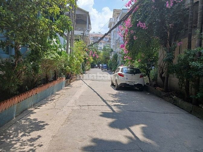 Cho thuê nhà làng báo chí, thảo điền , q2 , tp thủ đức