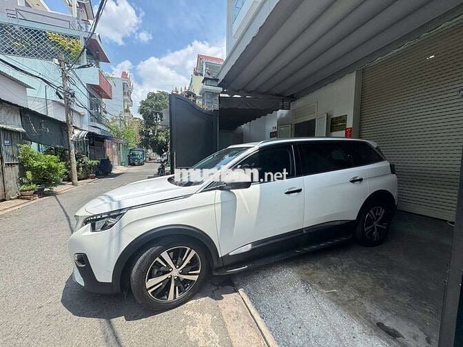 Peugeot 5008 2018 1.6L Turbo - 85400 km