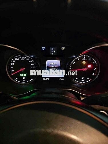 Mercedes Benz GLC 2017 - 250- 49000 km
