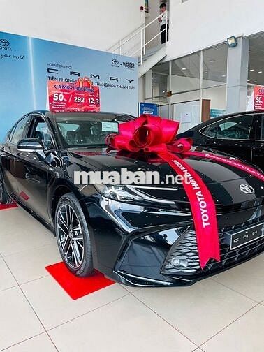 Toyota Camry 2024 2.5HEV MID = giảm 80 triệu