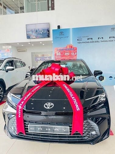 Toyota Camry 2024 2.5HEV MID = giảm 80 triệu