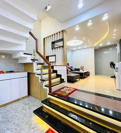 GIÁ NHÀ SIÊU HỜI NGAY Đ. HỒ VĂN HUÊ PN, GẦN CV HVH. DT: 82,8M2/ SỔ SẴN
