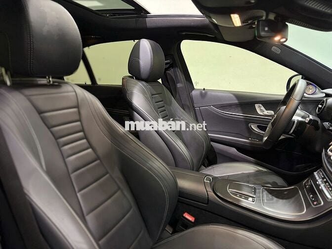 Mercedes Benz E300 AMG 2022 - 81000 km
