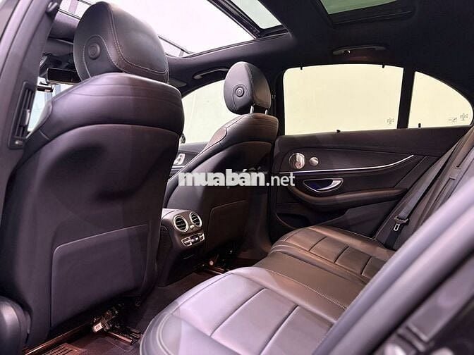 Mercedes Benz E300 AMG 2022 - 81000 km