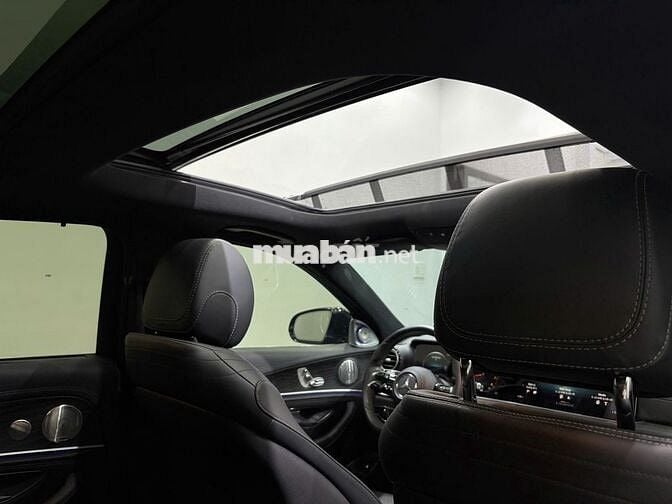 Mercedes Benz E300 AMG 2022 - 81000 km