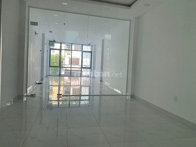 Cho thuê nhà MT Nguyễn Văn Giai, P. Đa Kao, Q.1. Hầm 5 tầng. Giá 65 tr