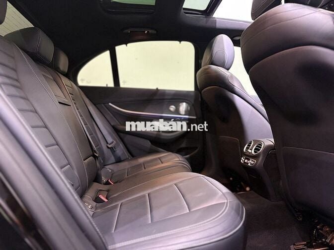 Mercedes Benz E300 AMG 2022 - 81000 km