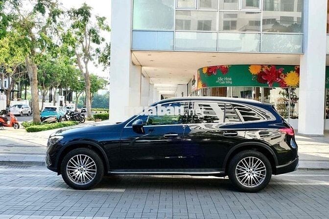 Mercedes Benz GLC Class 2023 - 7000 km siêu lướt