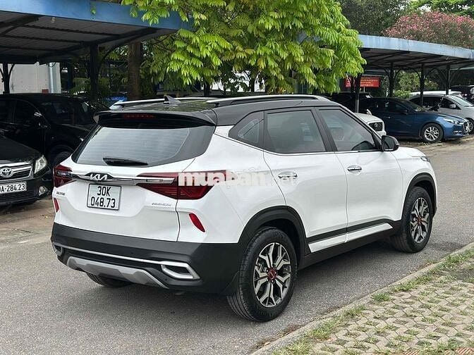 Kia Seltos 2022 1.6Premium Trắng 16000km Siêu Cọp