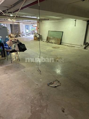 Cho thuê mặt bằng mặt phố Xuân Diệu: 300m2, giá 55tr