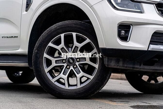Ford Everest Titanium 4x2 Sản xuất  2024
