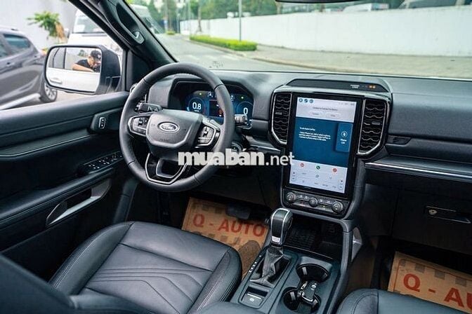 Ford Everest Titanium 4x2 Sản xuất  2024