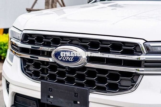 Ford Everest Titanium 4x2 Sản xuất  2024