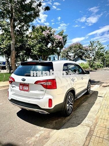 Kia Sorento 2018 máy dầu 2.2L bản full chạy ít