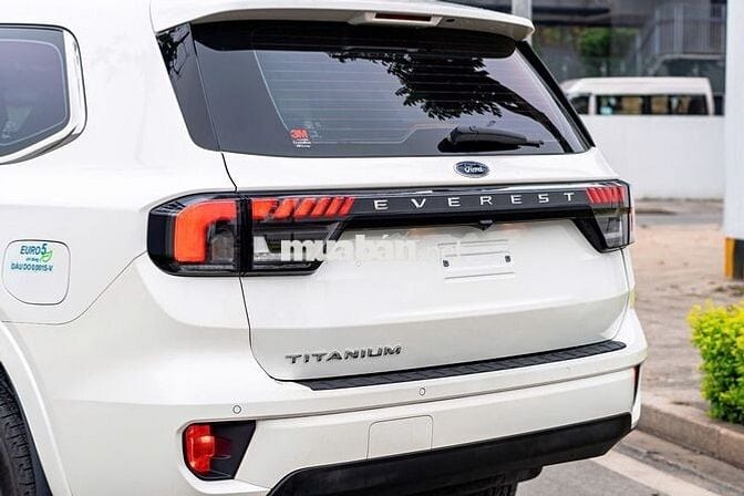 Ford Everest Titanium 4x2 Sản xuất  2024