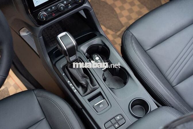 Ford Everest Titanium 4x2 Sản xuất  2024