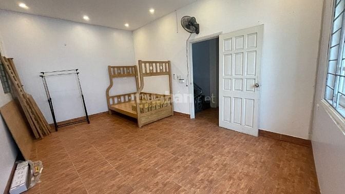 Chính chủ cho thuê lâu dài nhà 4 tầng tại 113A ngõ 47 Văn Cao, Ba Đình