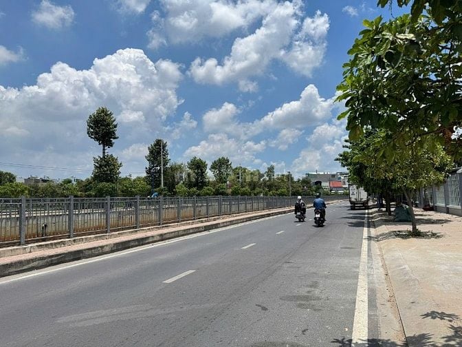 CHÍNH CHỦ BÁN ĐẤT DIỆN TÍCH 85.2M² HẺM XE HƠI GẦN ĐƯỜNG KÊNH NƯỚC ĐEN