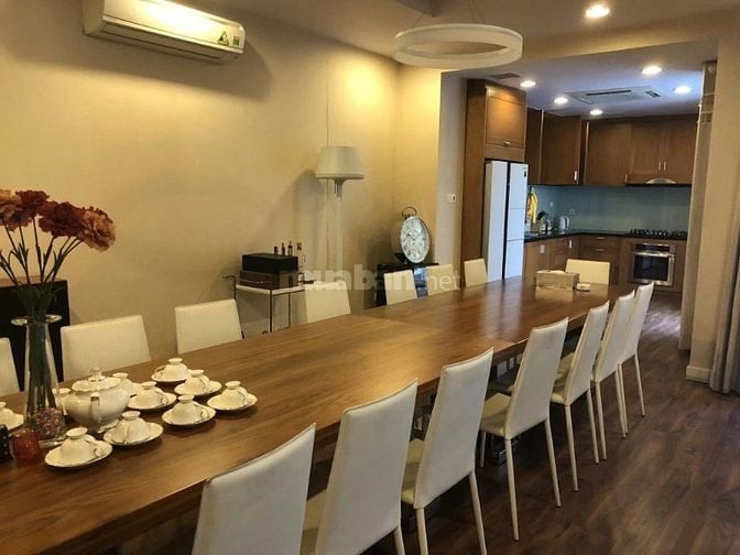 Cho thuê BIỆT THỰ đẹp xuất sắc Nguyễn Đình Chiểu, Q1 : 1500m2 , 