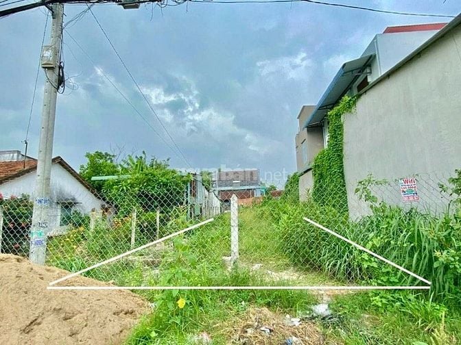 Ngộp Bán 172m2 Thổ Cư, xã Tân Phú Trung giá 650 Triệu có Sổ Hồng Riêng