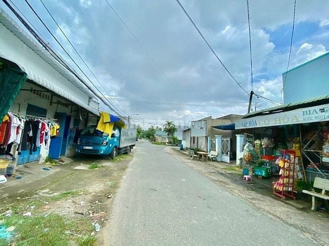 Ngộp Bán 172m2 Thổ Cư, xã Tân Phú Trung giá 650 Triệu có Sổ Hồng Riêng