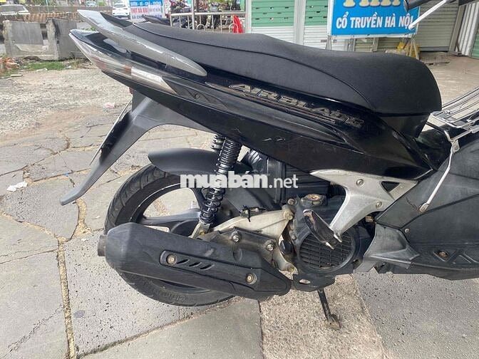 À black máy em còn mới