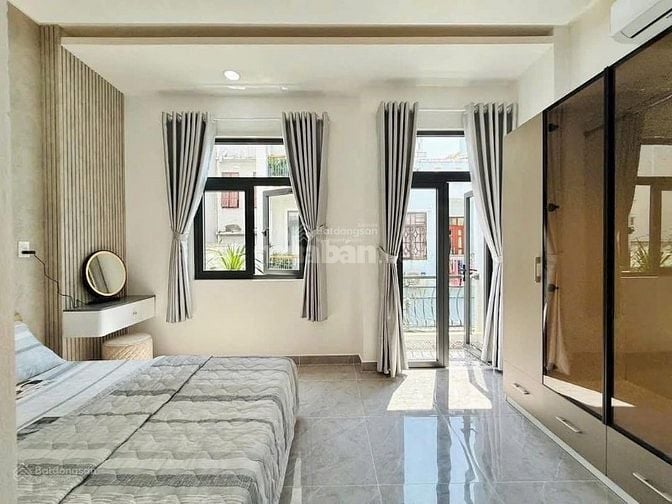 NHÀ VIP NỞ HẬU Đ. PHẠM VĂN CHÍ Q6, GẦN UBND QUẬN 6. DT: 81,6M2/ SỔ SẴN