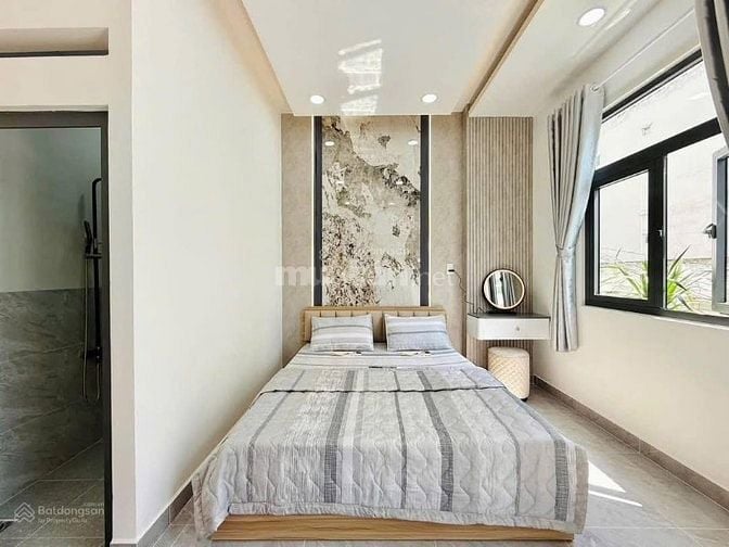 NHÀ VIP NỞ HẬU Đ. PHẠM VĂN CHÍ Q6, GẦN UBND QUẬN 6. DT: 81,6M2/ SỔ SẴN