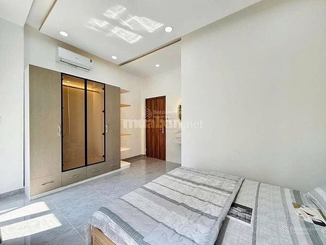 NHÀ VIP NỞ HẬU Đ. PHẠM VĂN CHÍ Q6, GẦN UBND QUẬN 6. DT: 81,6M2/ SỔ SẴN